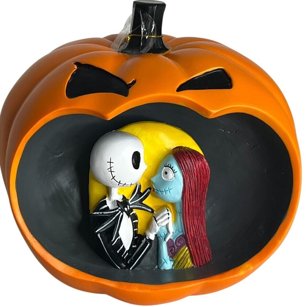 Nightmare Before Christmas Jack & Sally Halloween LED Light Up Pumpkin Disney